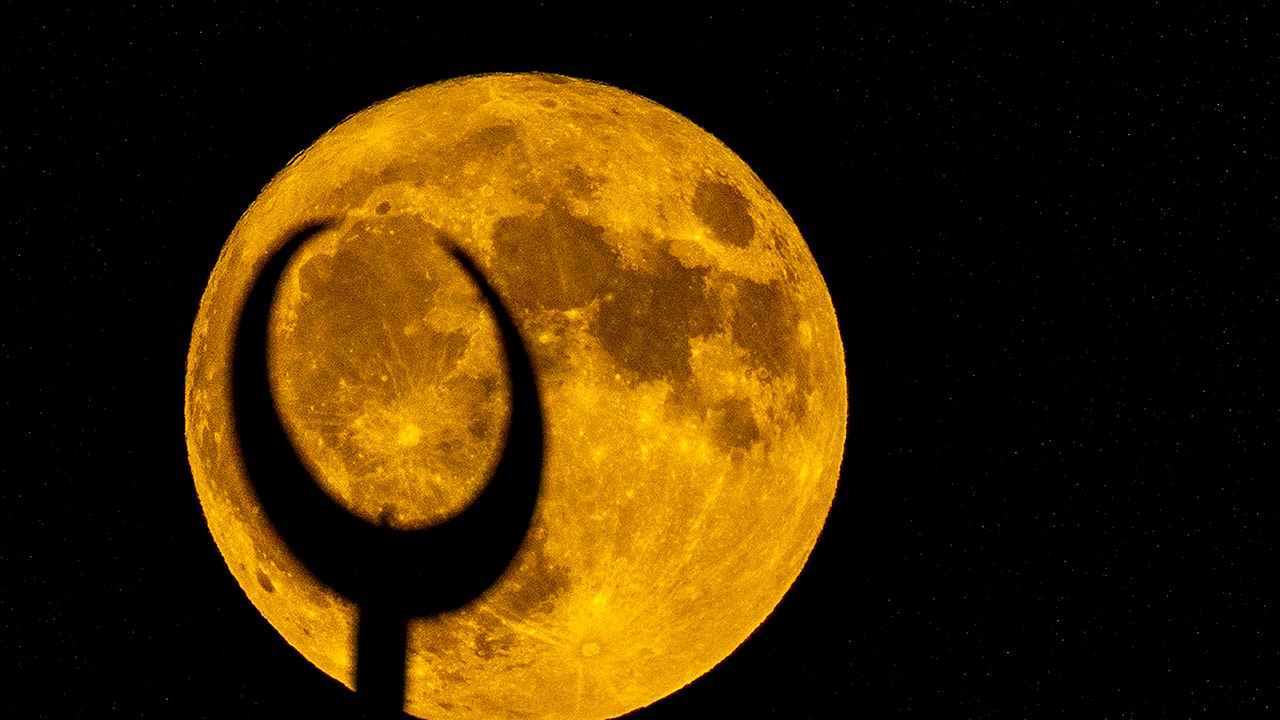 August Sturgeon supermoon amazes scientists and onlookers ahead of rare blue moon display