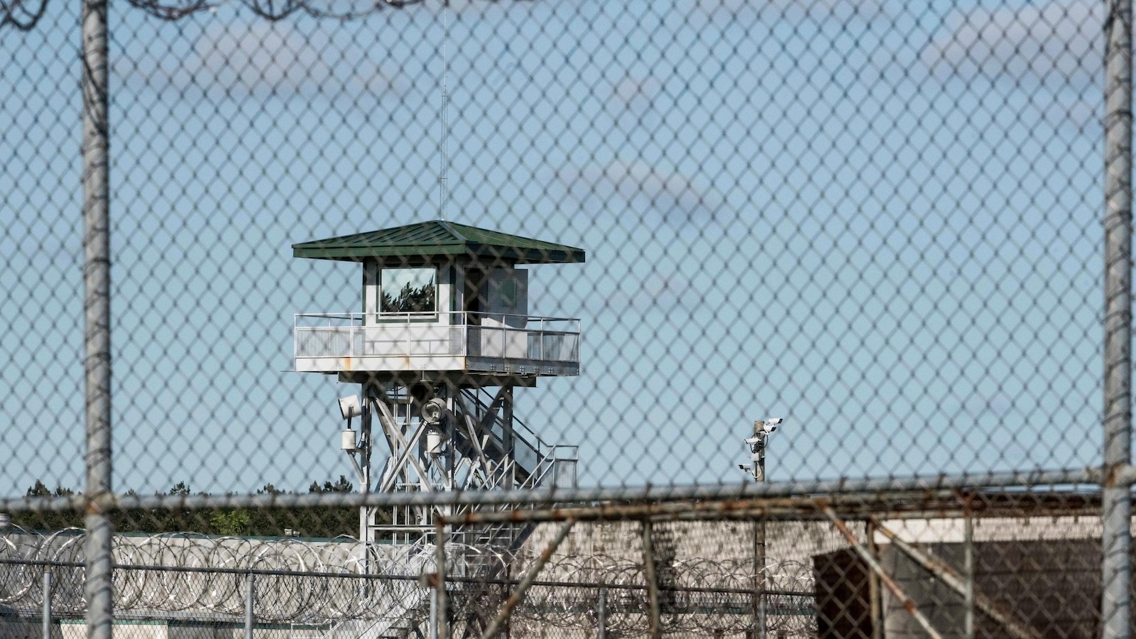 South Carolina bans inmates from in-person interviews. A lawsuit wants to change that